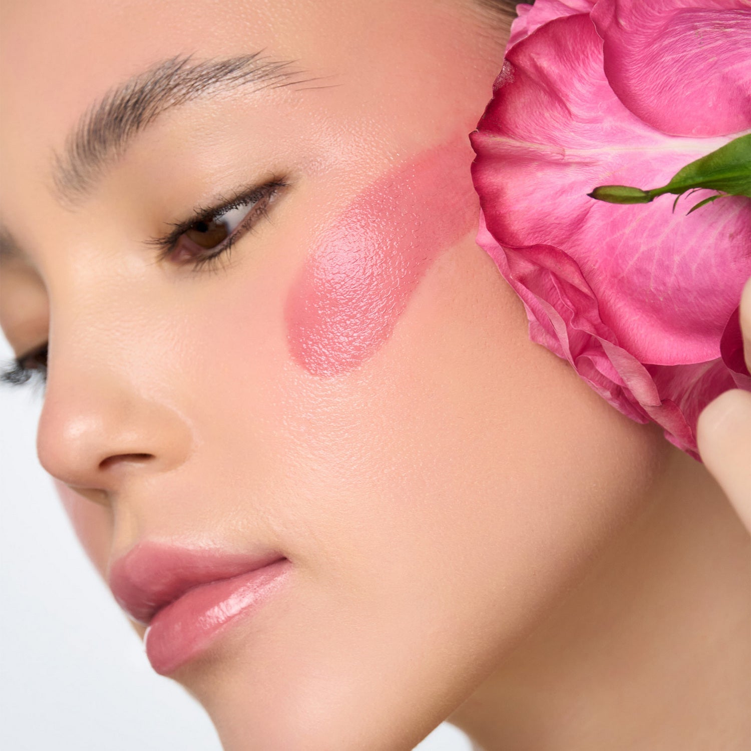 Creamy glow blush stick - velvet rose OK Beauty